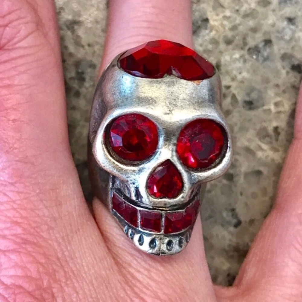 Authentic Alexander McQueen skull ring